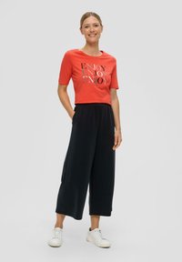s.Oliver STRETCH - T-shirt print - orange