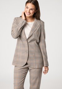 Blejzer - beige