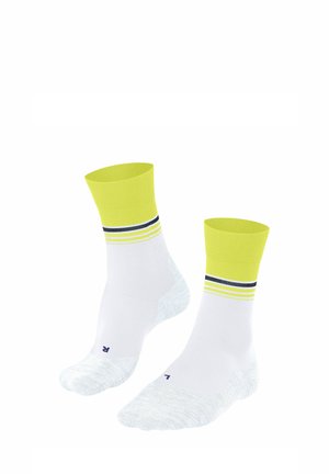 Weiße Knöchelsocken mit einem leuchtend gelben Bündchen, das zwei horizontale blaue Streifen aufweist. Hergestellt aus atmungsaktivem Material, mit verstärkten Zehen- und Fersenbereichen.