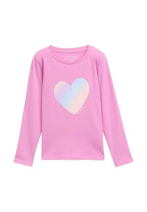Rosa Langarm-T-Shirt mit rundem Halsausschnitt; verfügt über ein großes, schimmerndes Herzmotiv auf der Vorderseite; aus weichem, dehnbarem Material gefertigt.