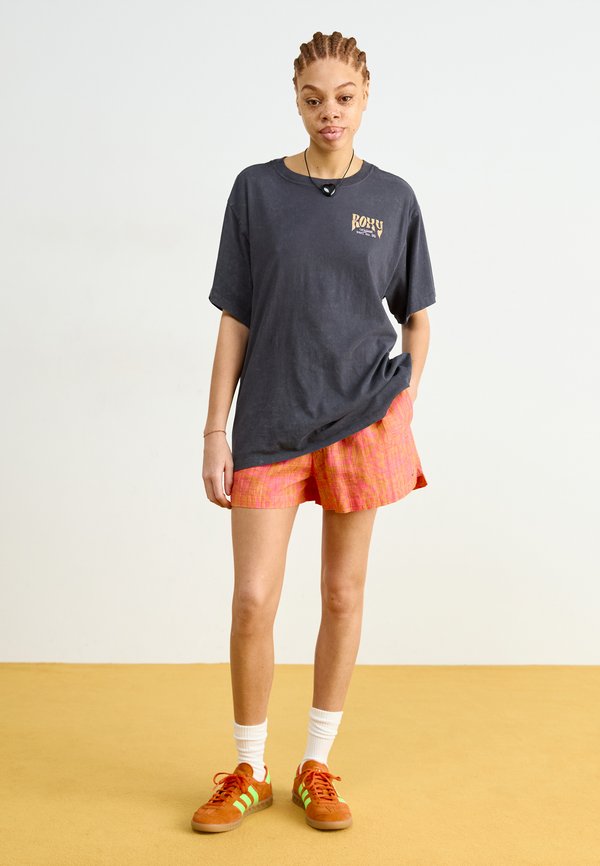 LEKEITIO BAY - Shorts - dubarry suntrip3