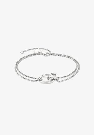 Bracelet en chaîne argentée avec deux anneaux entrelacés en tant que pièce maîtresse, finition texturée et fermeture à ressort.