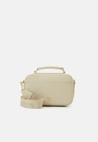 Nem kiválasztott, white clay