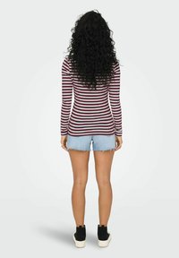 ONLY ONLFIFI RUCHING JRS - Langærmet T-shirt - chocolate truffle