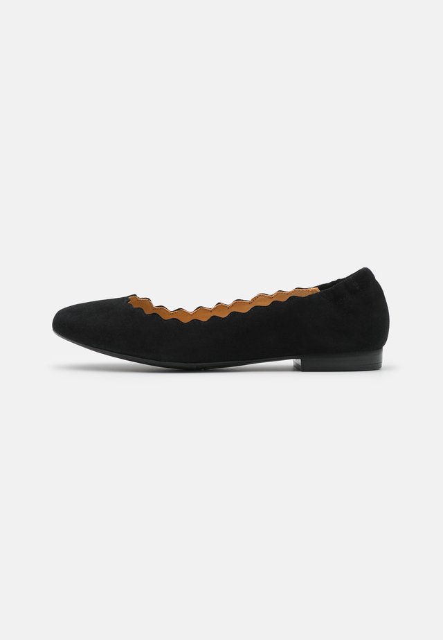 Ballet pumps - black