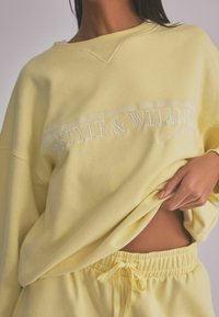 Self. Mikina - yellow