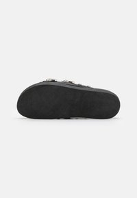 Even&Odd Wide Fit Pantofle - black