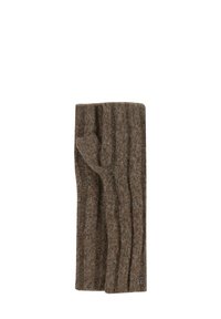 Brown knitted scarf with a ribbed texture, featuring a small logo tag. Soft, warm material designed for cold weather.