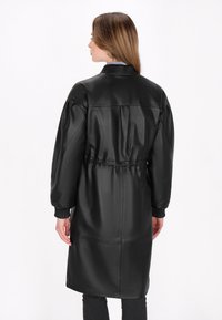 DreiMaster Klassinen takki - black