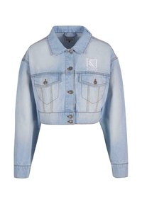 Izgriezta džinsu jaka gaiši zilā krāsā ar divām priekšējām kabatām, metāla pogām un izšūtu "KANI" logo. Izgatavota no mīksta džinsu auduma.