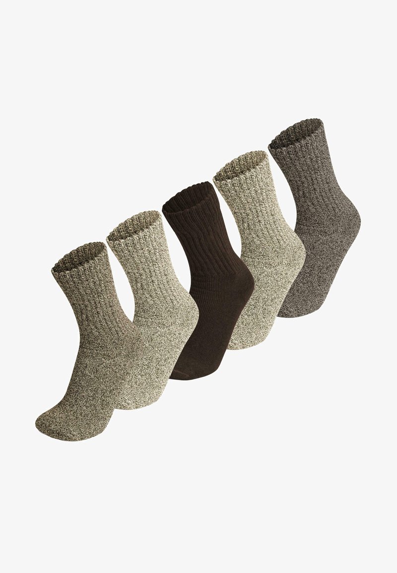 Fünf Paar Crew-Socken in verschiedenen Farben: hellgrau, dunkelgrau, braun und mit gemusterten Texturen. Rippbündchen und unterschiedliche Strickdesigns.
