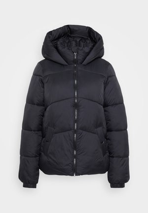 Mustat puffatakkeet huppu, jossa on vetoketjukiinnitys, sivutaskut ja joustavat hihansuut. Sujuva pinta ja tikattu muotoilu.