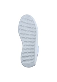 Suola di sneaker bianca con superficie in gomma texturizzata, caratterizzata da una presa a motivo. Il logo è inciso vicino al tallone.