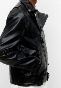 PULL&BEAR Giacca in similpelle - black