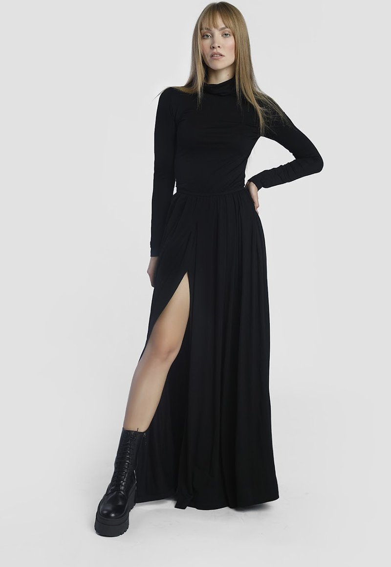 Madnezz House STORM - Maxi šaty - black