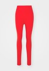 SEAMLESS SCHRUNCH LEGGINGS - Retuusid - flame scarlet