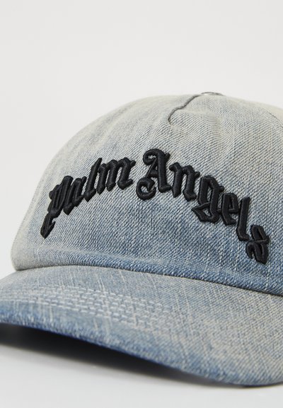 Casquette en denim bleu clair avec le texte brodé noir "Palm Angels". Dotée d'un visière courbée et d'un tissu texturé.