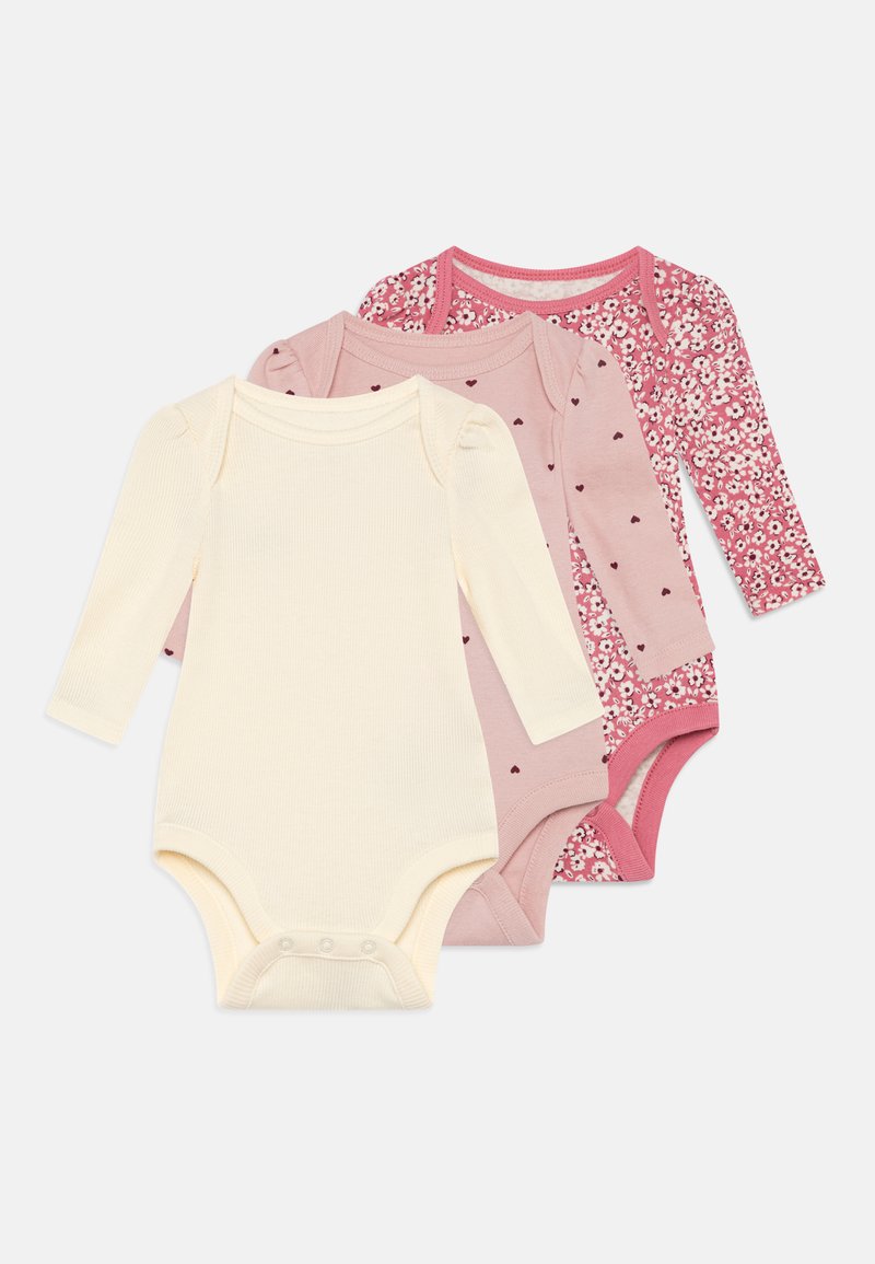 Set van drie lange mouw baby rompers in crème, roze en met bloemenpatronen, met drukknoopsluitingen en zachte geribbelde textuur.