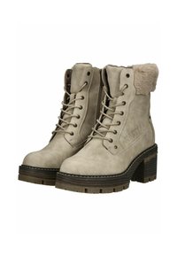 Beige Stiefeletten mit einem weichen Fellbund, schnürbarem Front, robustem Sohlen und strukturiertem Wildledermaterial. Sie verfügen über einen blockartigen Absatz und stitched Akzente.