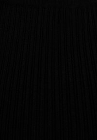 Bershka T-shirt - bas - black