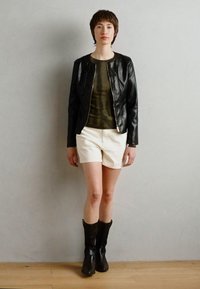 Thumbnail Image 2