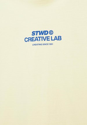 PULL&BEAR, STWD REFRESH LIME SHORT-SLEEVED T-SHIRT - T-shirt imprimé - light yellow
