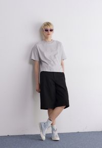 Carhartt WIP CHESTER - T-shirts - sonic silver