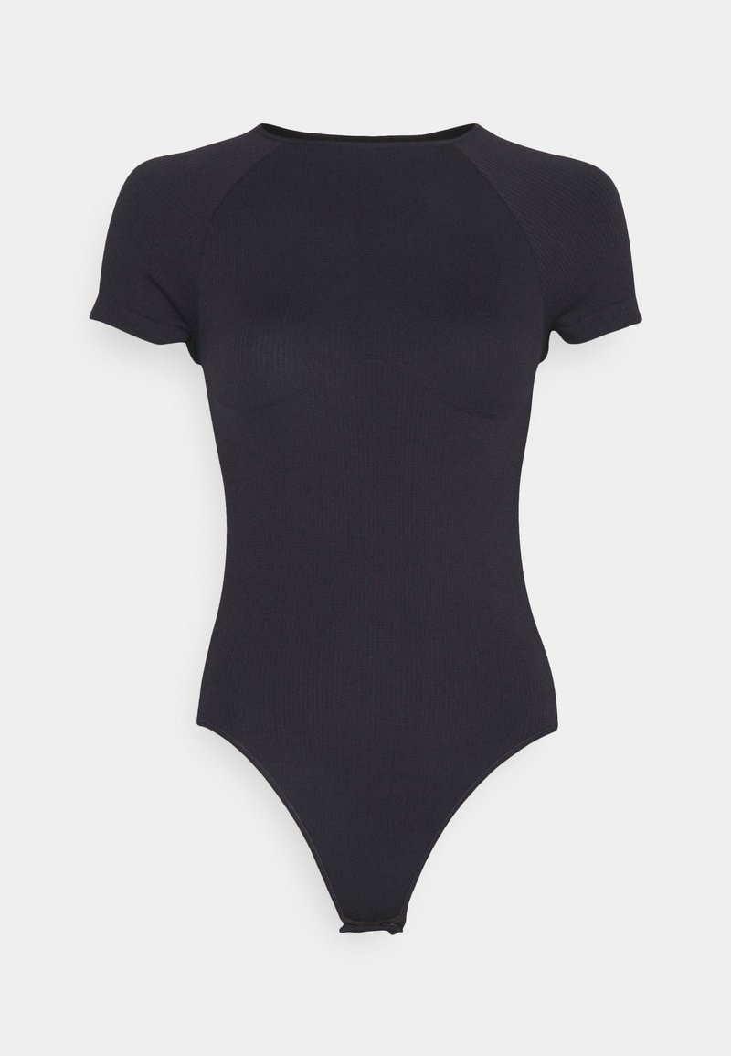 Schwarzer gerippter Bodysuit mit Rundhalsausschnitt, kurzen Ärmeln und figurbetonender Silhouette. Glatte Textur mit Druckknopfverschluss am unteren Ende.