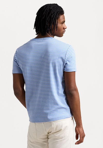 Polo Ralph Lauren CUSTOM SLIM STRIPED SOFT COTTON T-SHIRT - Tricou cu imprimeu - sky blue/white