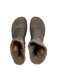 Botas grises con un exterior suave, forro marrón esponjoso y suelas texturizadas. Presentan una costura cosida y una pequeña etiqueta de logo dentro del puño.