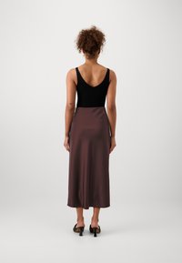 YAS Tall YASPELLA MIDI SKIRT  - A-line skjørt - decadent chocolate