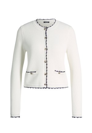 Cardigan bianco a maglia lavorata con maniche lunghe, bottoni argento, due tasche frontali e bordi blu navy lungo i bordi e le tasche.