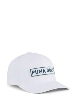 Balta golfo kepurė su struktūrizuotu dizainu ir žaliu siuvinėtu "PUMA GOLF" emblemė priekyje. Savybės: išlenktas kraštas ir reguliuojama juosta.