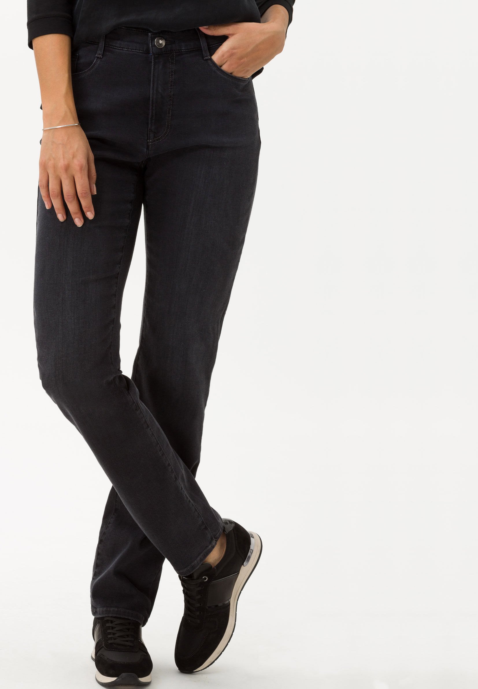 Jeans | Brax Verkoop Voor Heren \u0026 Dames | The Wave Wayanad