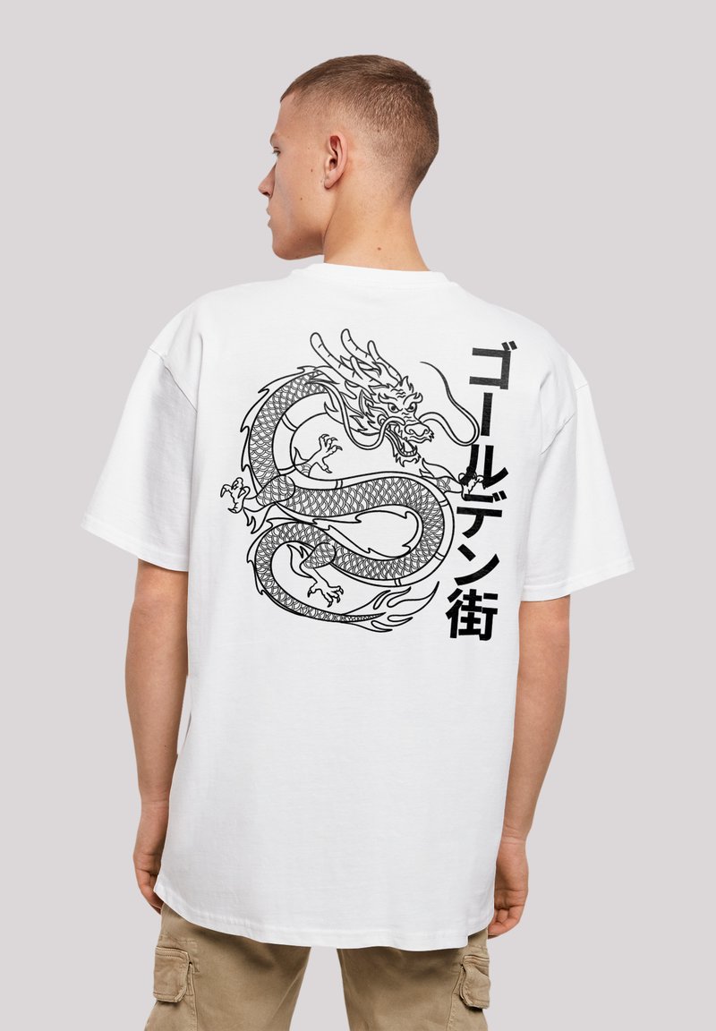 Weißes Baumwoll-T-Shirt mit einem großen schwarzen Drachengrafik und japanischem Text auf der Rückseite. Kurze Ärmel, lockerer Schnitt und Rundhalsausschnitt.