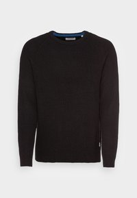 Schwarzer gestrickter Pullover mit strukturiertem Rippmuster, runder Ausschnitt und blauer Akzent innen am Kragen. Mit langen Ärmeln und seitlichen Schlitzen.