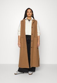adidas Originals CROPPED - Flisinis džemperis - white