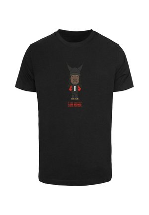 T-shirt nera con un design a cartone animato che presenta un personaggio con un cappello nero e dettagli rossi. Il testo recita "IO SONO MUSICA" in rosso.