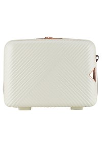 Custodia per laptop bianca trapuntata con linee diagonali, dettagli in oro rosa e chiusura con zip. Presenta una forma rettangolare e una superficie testurizzata.