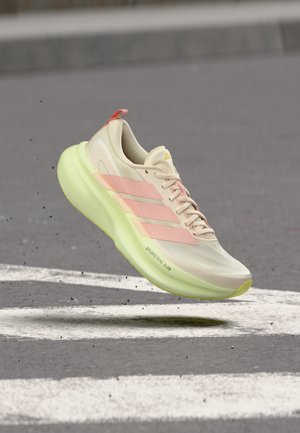 adidas Performance SUPERNOVA GLIDE - Laufschuh Straße - white/vapour pink/ivory