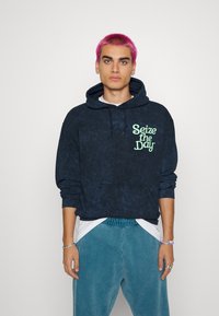 Mennace SEIZE THE DAY HOODIE - Camisola - black