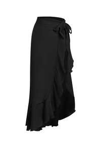 Falda negra envolvente hecha de tejido texturizado, con un dobladillo con volantes y un lazo en la cintura, con una silueta larga y fluida.
