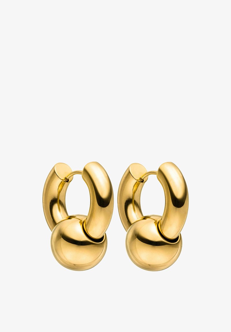 Goldfarbene Creolen mit einem glatten, gerundeten Design und einem kugelförmigen Akzent. Die Oberfläche hat ein poliertes, reflektierendes Finish.