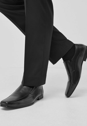 Business slip-ins - black