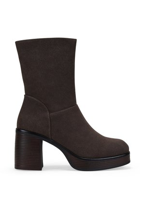 DE CON CREMALLERA - Botines con plataforma - marron