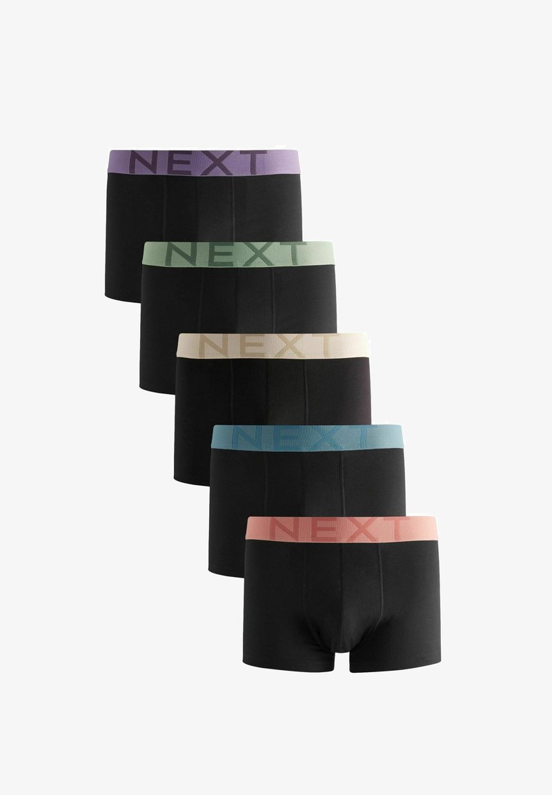 Boxeri pentru bărbați de culoare neagră cu diverse brâie elastice colorate, inscriptionate cu "NEXT". Culorile includ lavandă, verde, bej, albastru și roz.