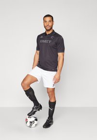 Kappa Gara KOMBAT KALLITHEA - Futballmez - black