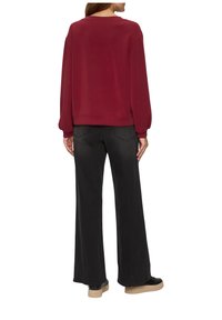 s.Oliver Sweater - rubinrot