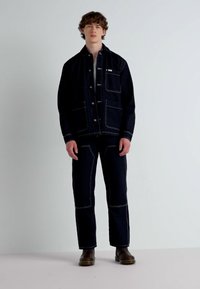 Wrangler KOBE CHORE JACKET - Giacca di jeans - bad hoss