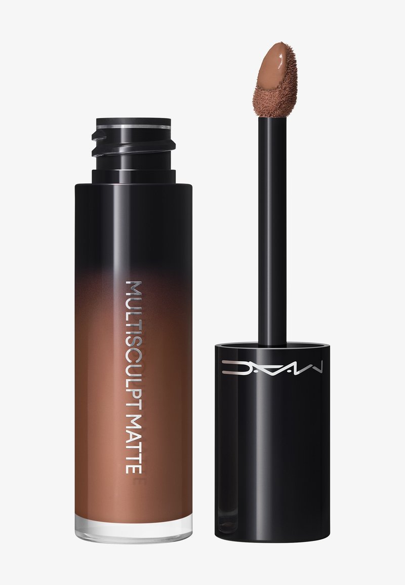 Maquillage contour liquide en teinte marron mate avec une brosse applicatrice noire et un capuchon assorti, étiqueté "Multisculpt Matte".